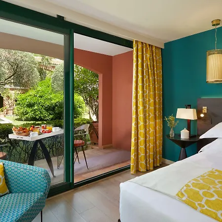 Duflot & מלון 4*