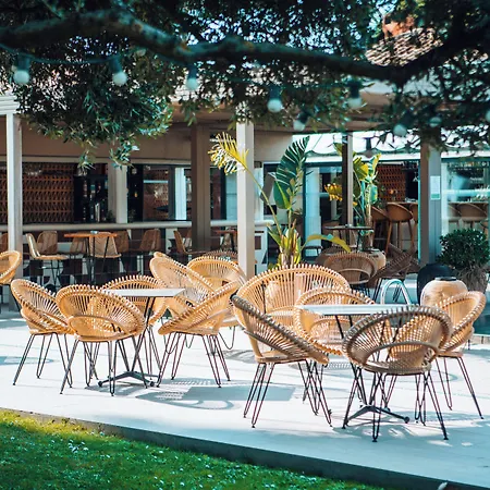 Duflot & Szálloda Perpignan